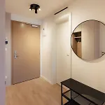 Metropolis Downtown Garage Parking דירה ברטיסלאבה