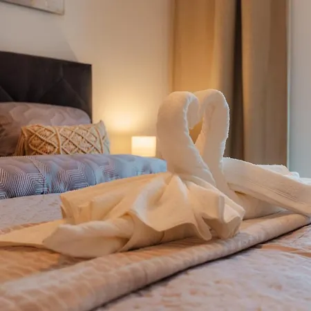 Metropolis Downtown Garage Parking *