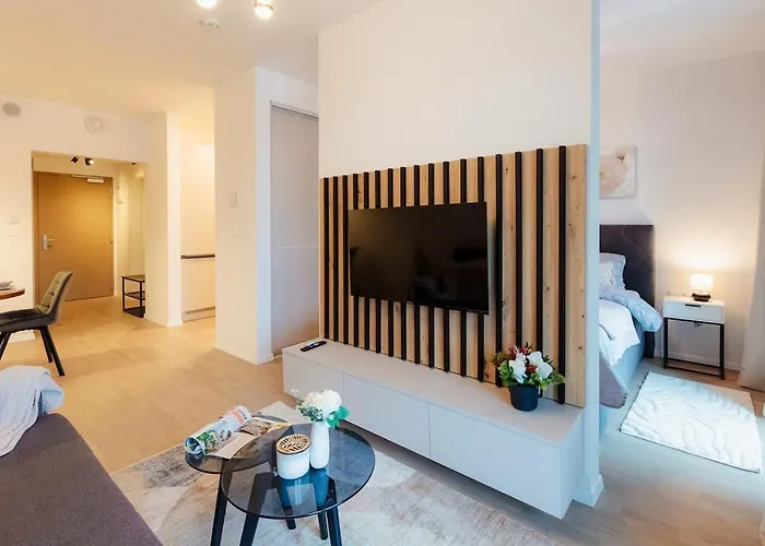 Apartment Metropolis Downtown Garage Parking